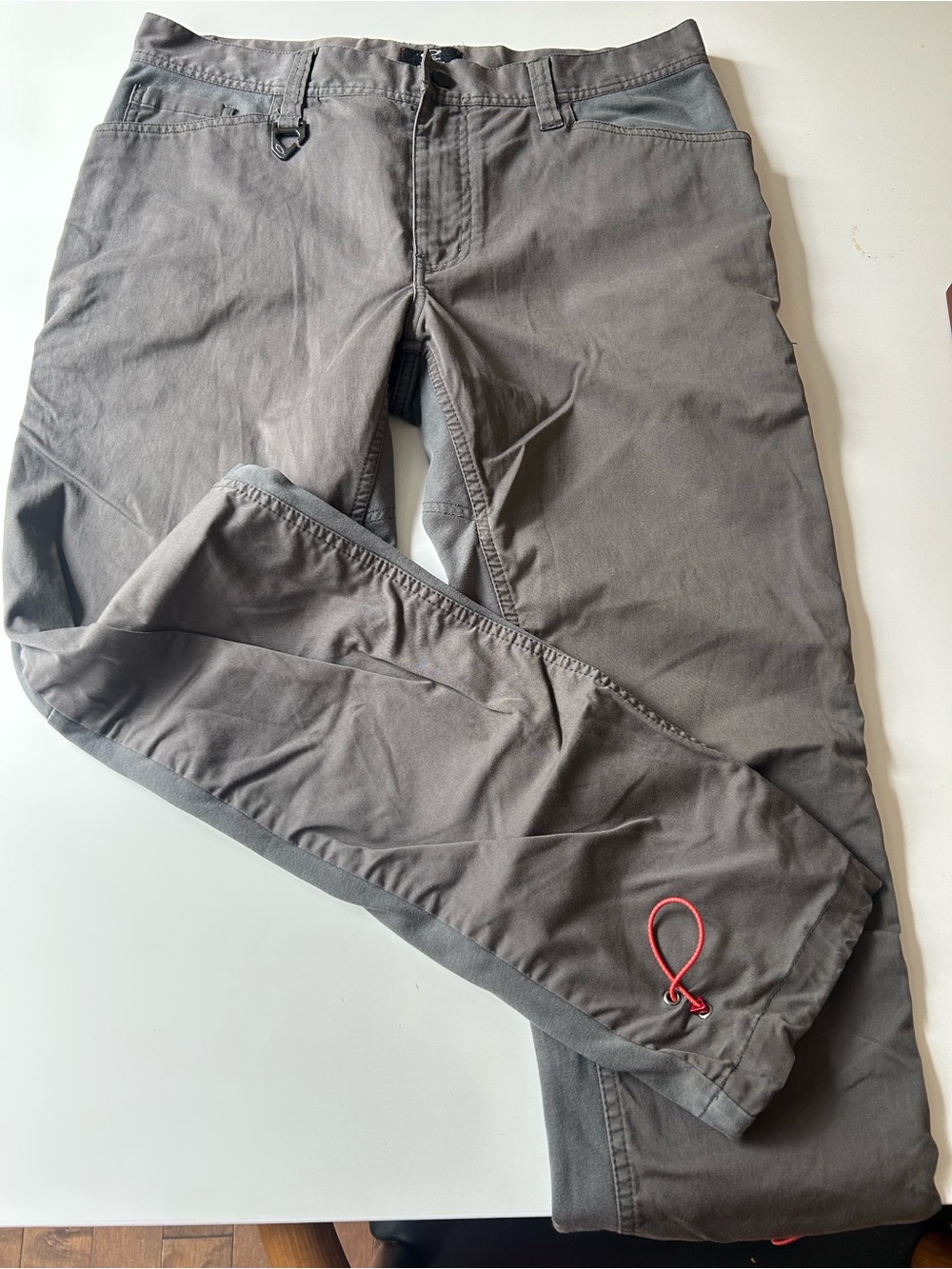 Oakley Men's Gray Chino Pants with Red Loop Accent
